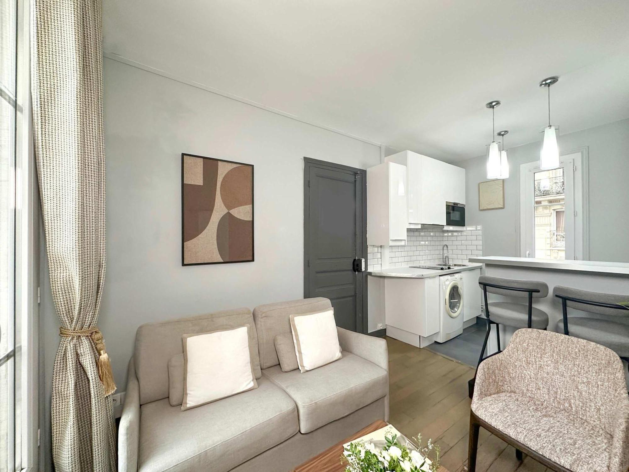 Eiffel Tower - For 4 Apartment